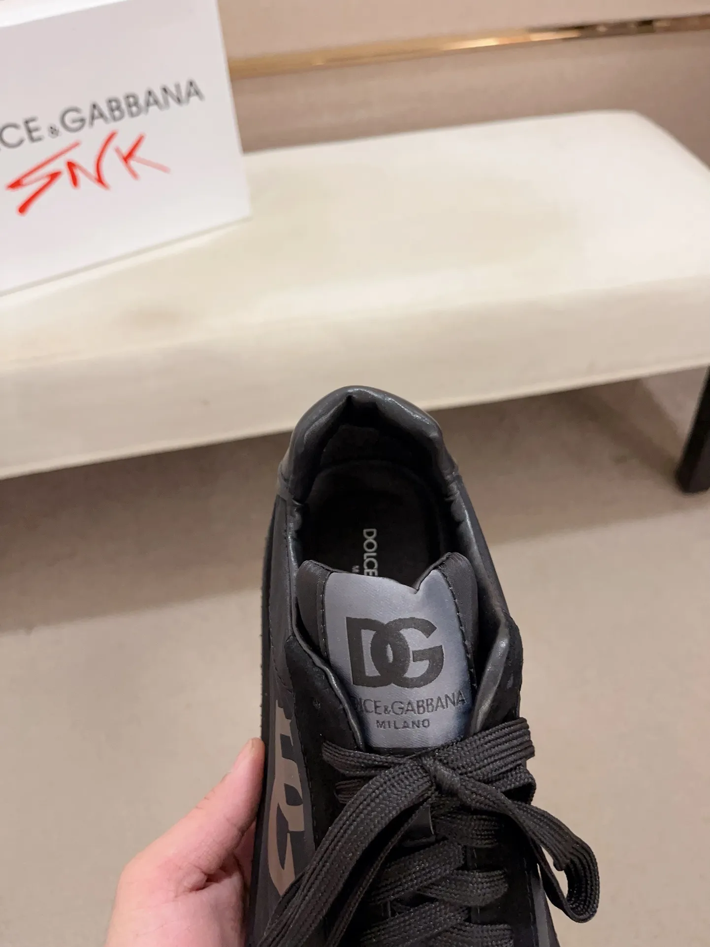 Factory price: 420💰Counter quality, [Proud] DG's latest casual, original quality men's shoes🤠Imported top layer💕Soft sheepskin lining [Proud] In terms of materials and workmanship, it beats all versions on the market💕Highest quality shipments Real photos🎬😇❤Fabrics and imported rubber materials highlight the unique charm of the brand😘The shoelaces are also original custom-made👻Classic lace-up shoes are very comfortable on the feet , code number 38-44 (45.46 can be customized)